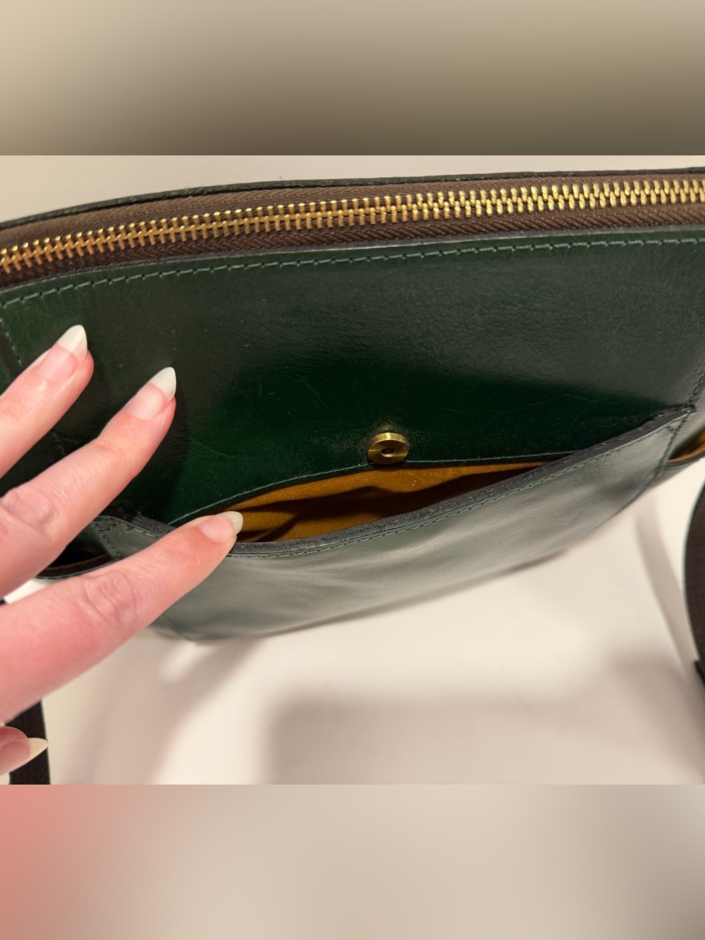 Patricia Nash Aveley Leather Crossbody Bag in Soft Green - Picture 4 of 16